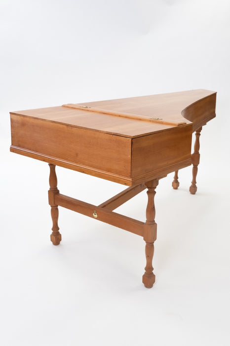 Single Manual Harpsichord by Perkins & Gotto after Thomas Barton, 1709 (Reconditioned)