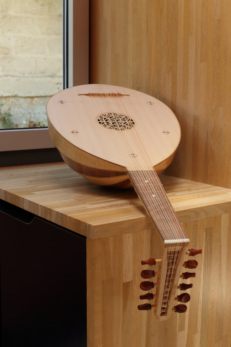 5 Course Medieval Lute by Alex Théo Nieto