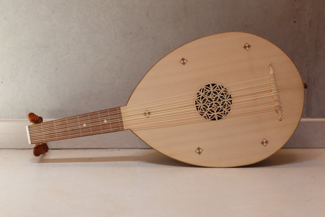 5 Course Medieval Lute by Alex Théo Nieto