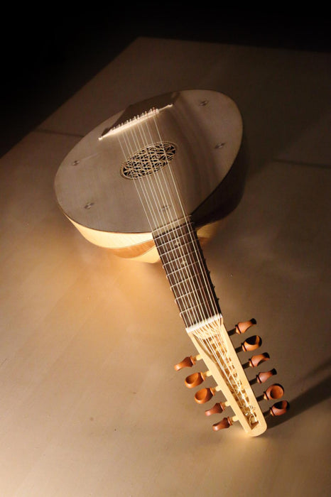 5 Course Medieval Lute by Alex Théo Nieto