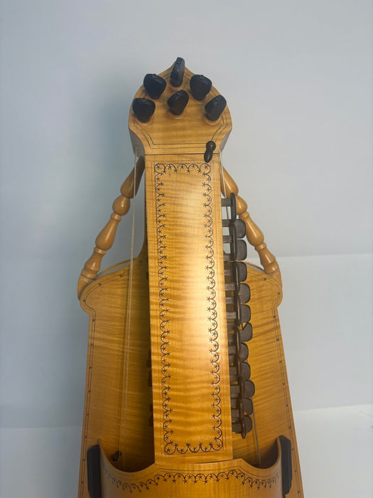 Hurdy Gurdy (Henry III, 17th Century) by Neil Brook (Reconditioned)