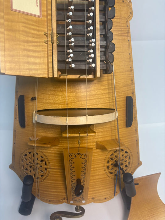Hurdy Gurdy (Henry III, 17th Century) by Neil Brook (Reconditioned)
