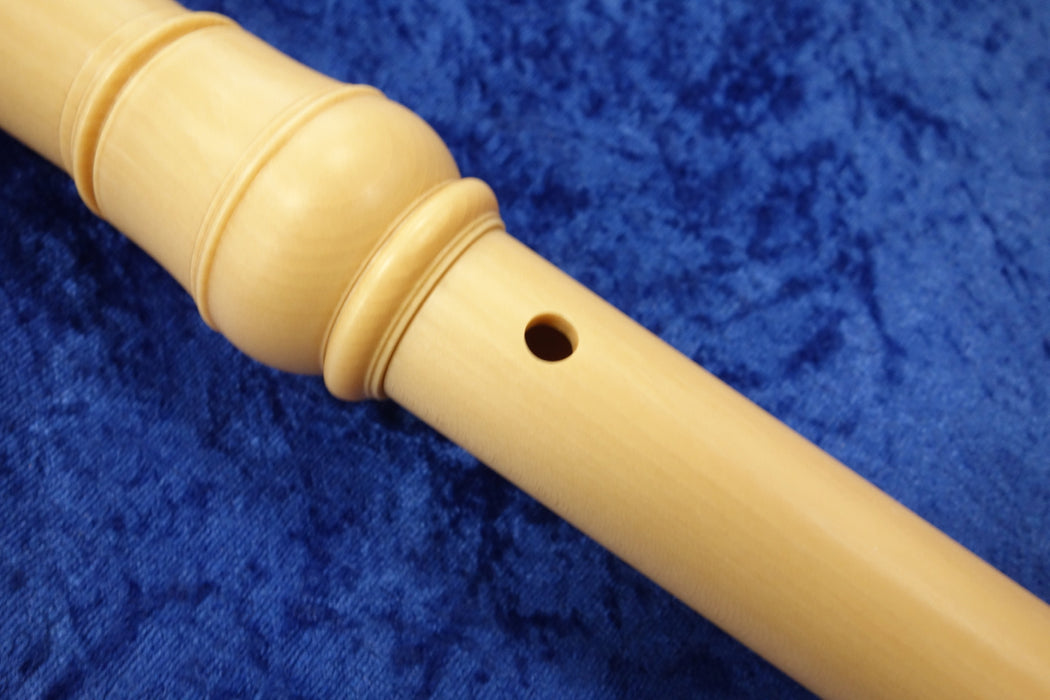 Moeck 4420 Tenor Rottenburgh Recorder in Maple with keys (Previously Owned)